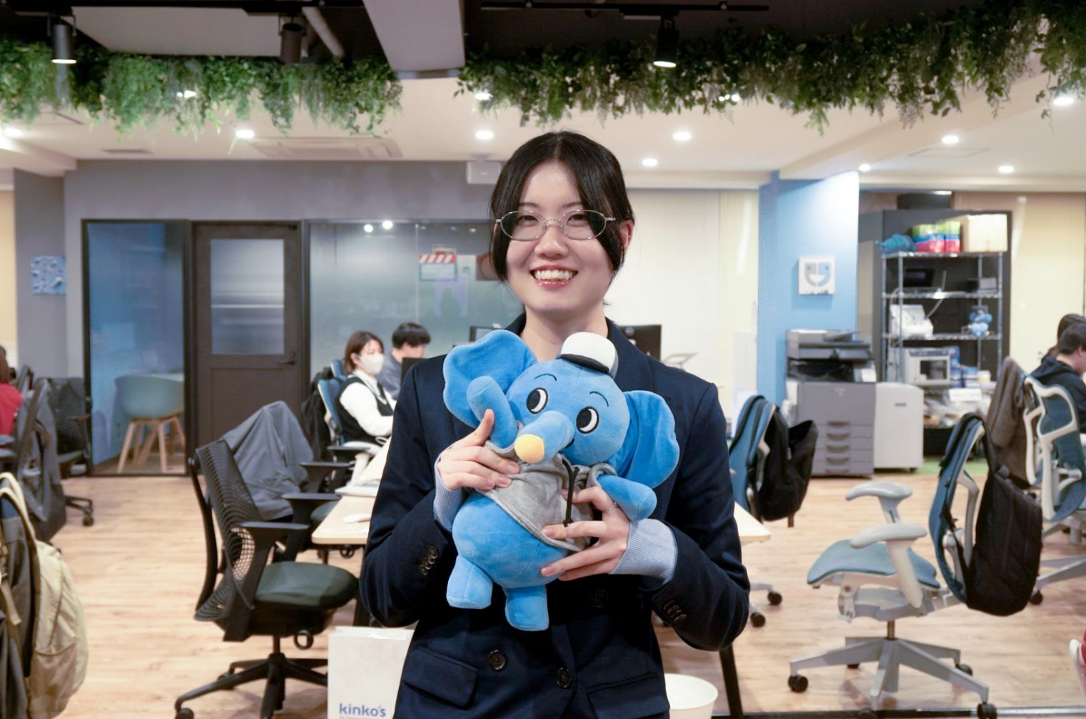 【新卒インタビュー】先回り力が武器になる。24卒マーケター高根が新人賞を受賞した理由